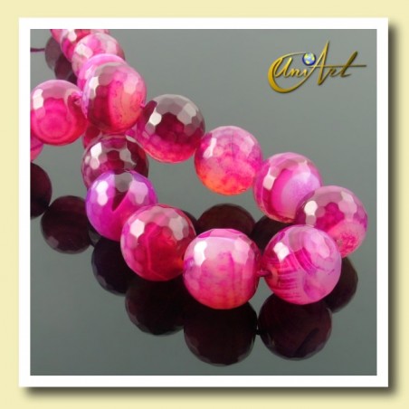 Strings of fuchsia agate faceted 16 mm - detail