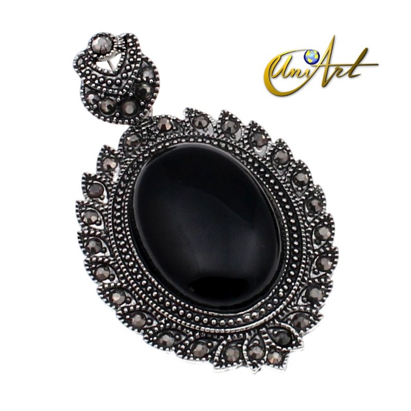 Victorian oval pendant