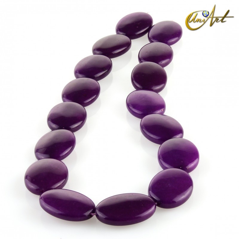 Jade morado – talla oval 25 mm